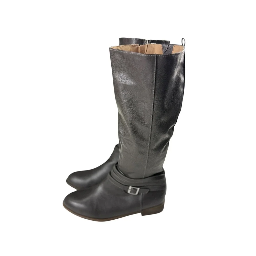 Journee Collection Womens Knee High Riding Boots Size 9 Buckle Zip Flat NWOB